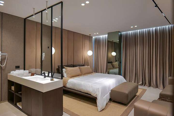 Room 29 of 201
