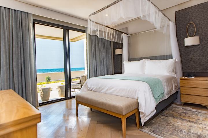 Room 5 of 28