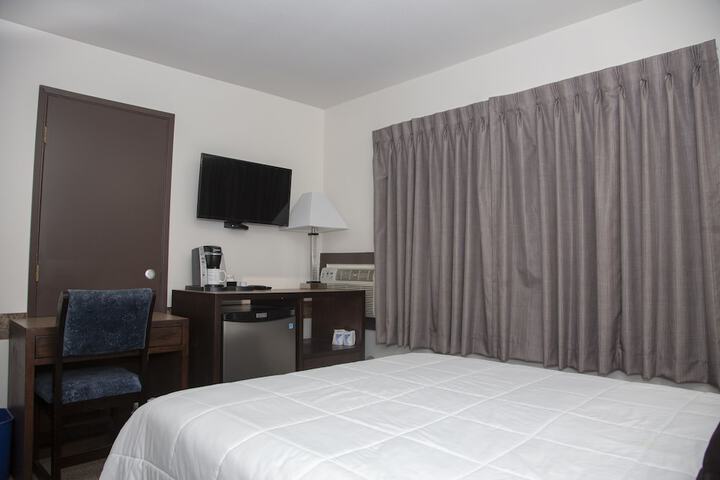Room 13 of 40