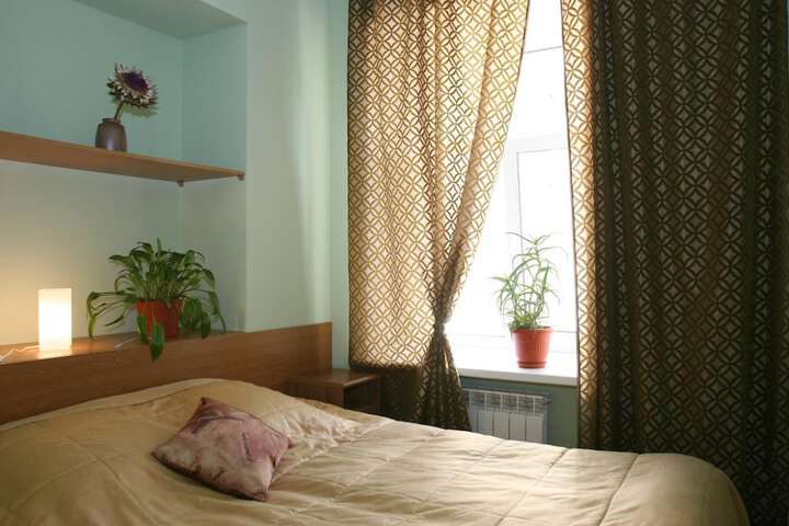 Room 13 of 27