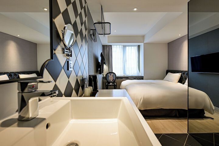 Room 126 of 146