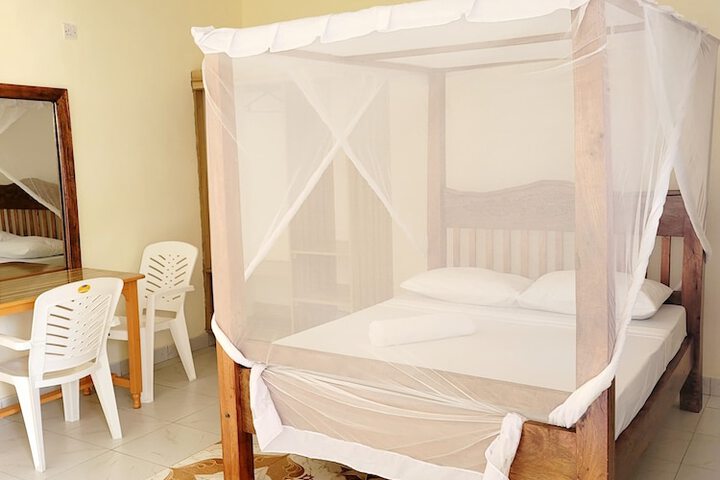 Room 7 of 24