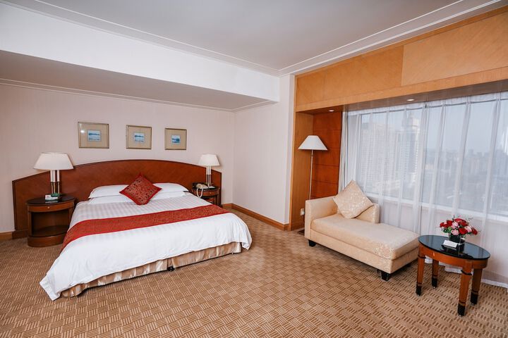 Room 30 of 90