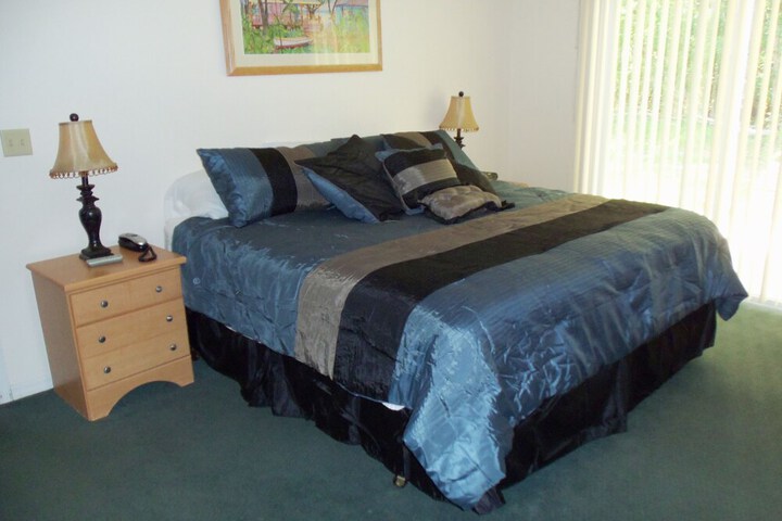 Room 6 of 40