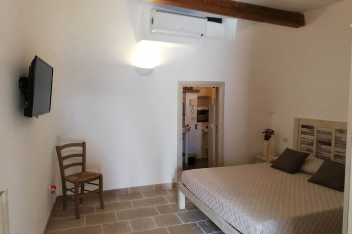 Room 2 of 22