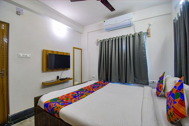 Room 28 of 47