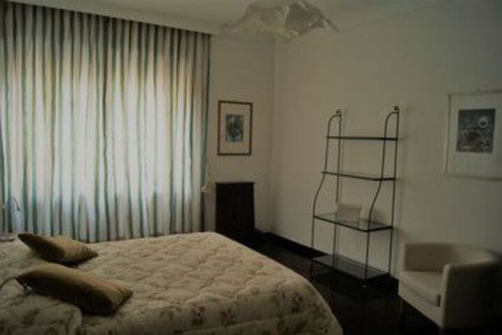 Room 9 of 28