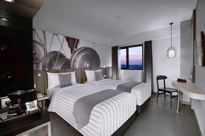 Room 10 of 22