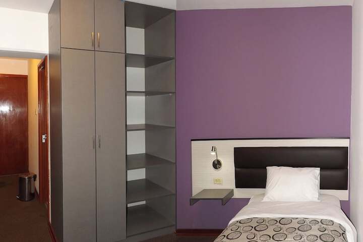 Room 19 of 47