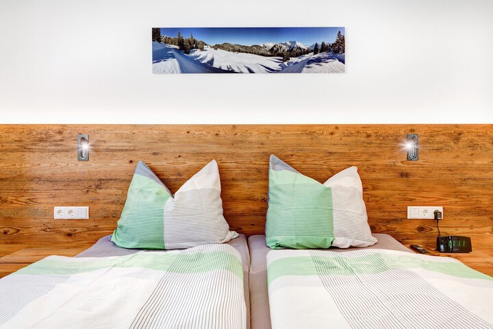 Room 10 of 71