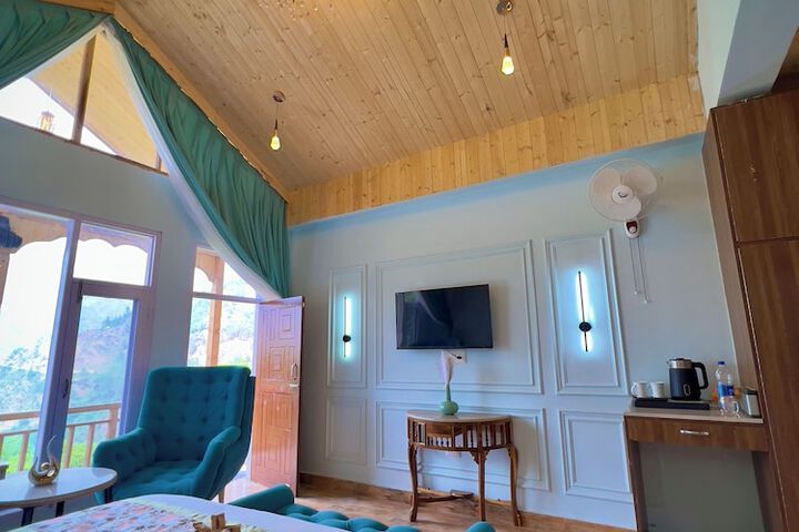 Room 6 of 26