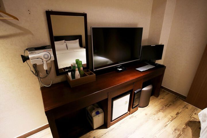 Room 54 of 75