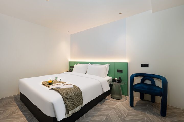 Room 2 of 24