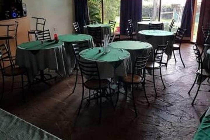 Dining 20 of 27
