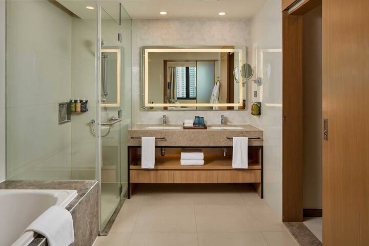 Room 55 of 100