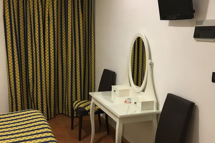 Room 16 of 51