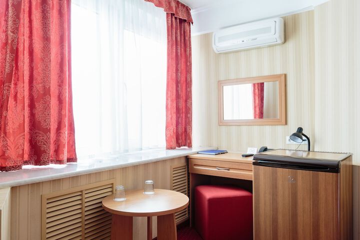Room 46 of 77