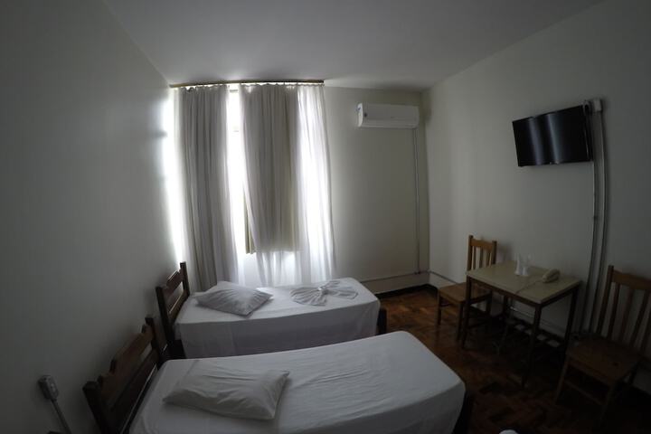 Room 21 of 48