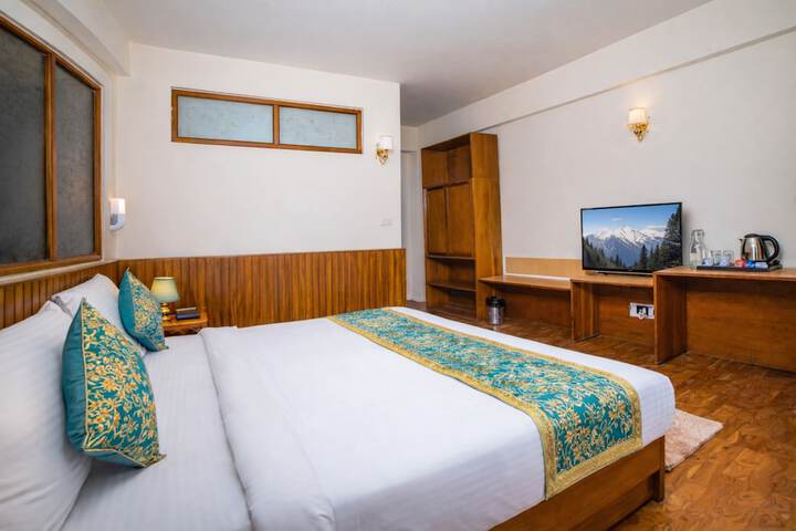 Room 30 of 47