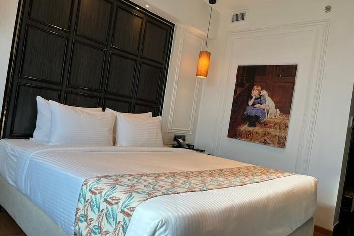 Room 13 of 70