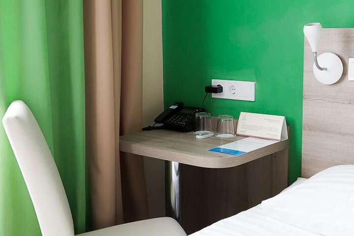 Room 10 of 53