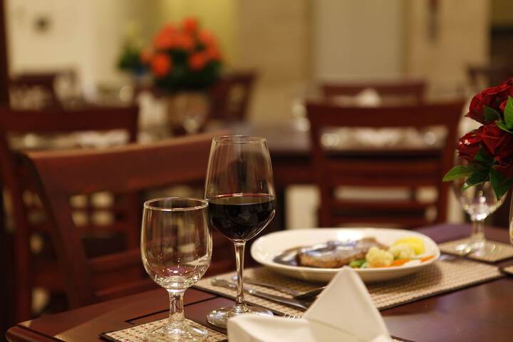Dining 50 of 75