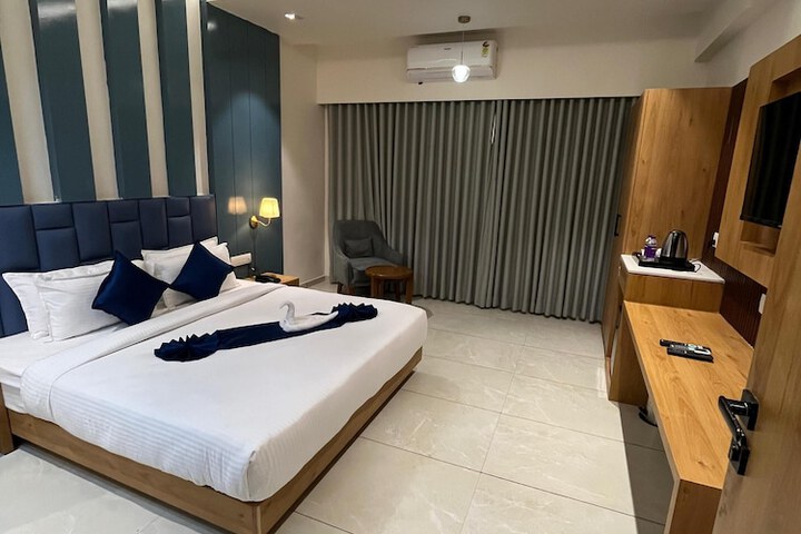 Room 12 of 21