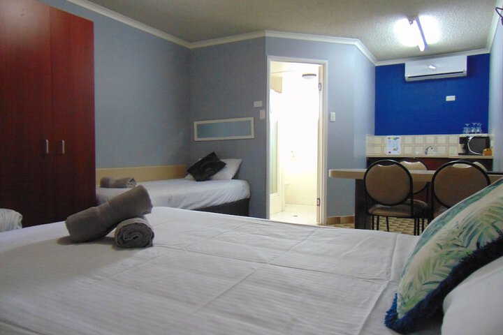 Room 27 of 63