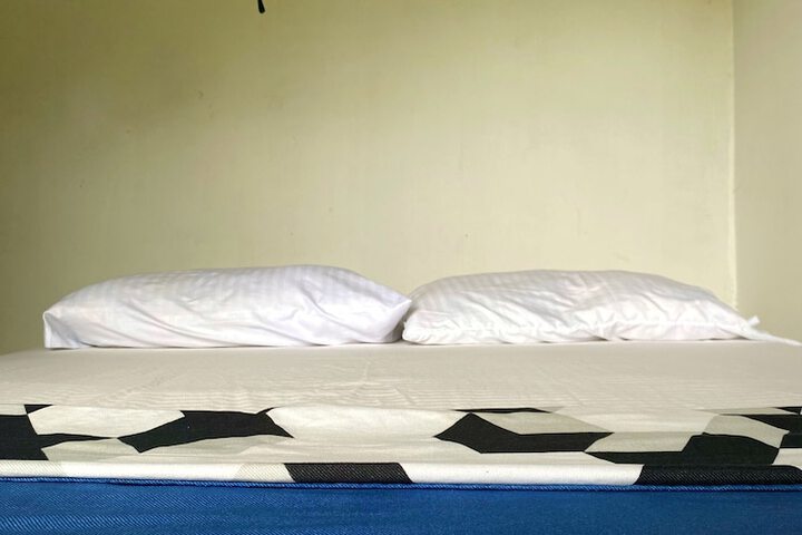 Room 2 of 39