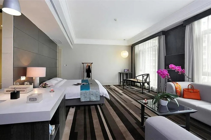 Room 5 of 20
