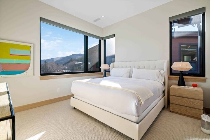 Room 7 of 36