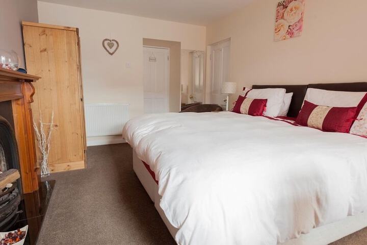 Room 2 of 22