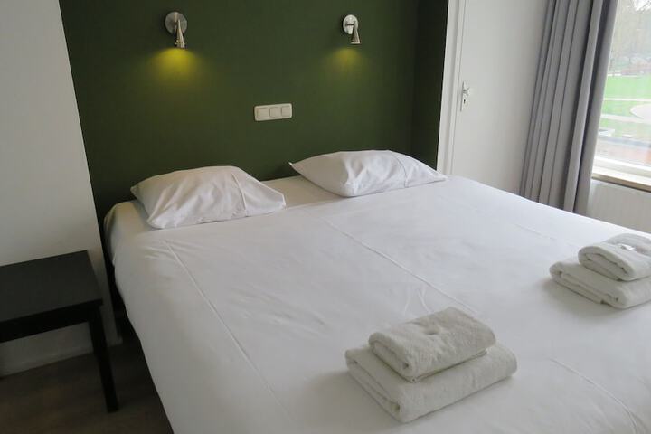 Room 13 of 45