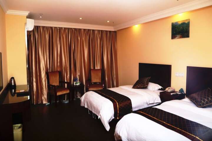 GreenTree Inn Shanghai Pudong Airport Heqing Huanqing Middle Road Express Hotel