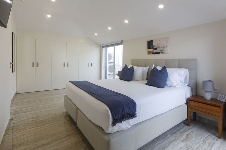 Room 15 of 79