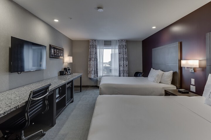 Room 5 of 80