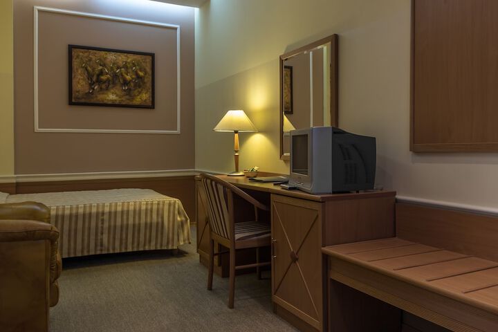 Room 4 of 29