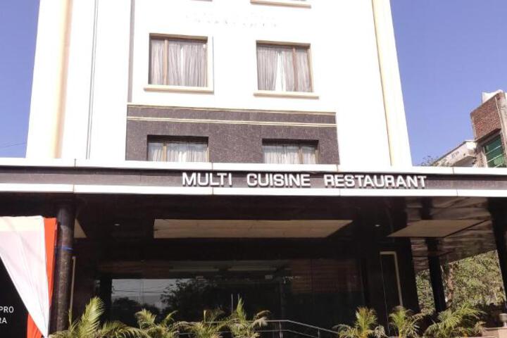 Hotel The Marque Mathura