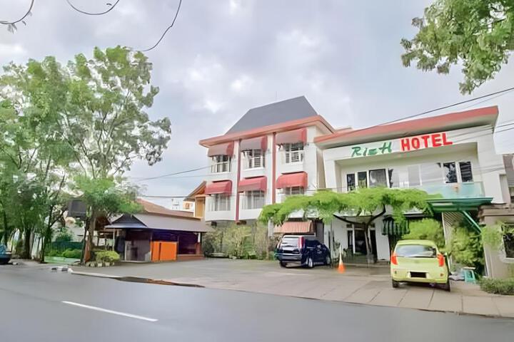 Rizh Garden Family Hotel