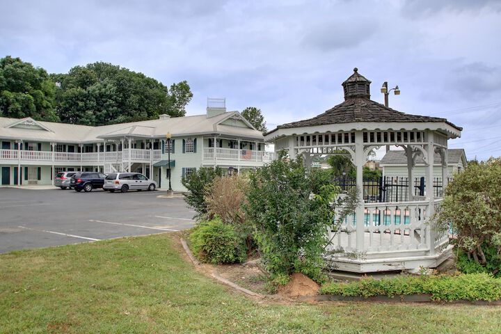 Hotel 51 of 57