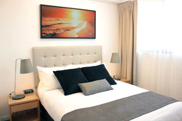 Room 4 of 73