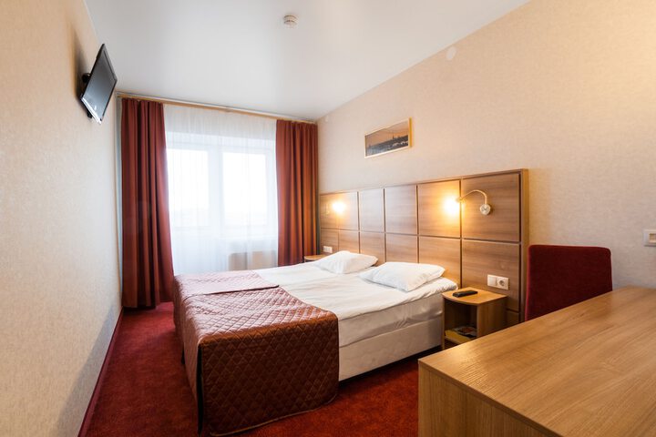 Room 3 of 40
