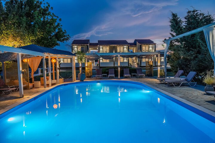 Pool 39 of 66