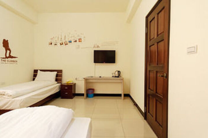 Room 34 of 51