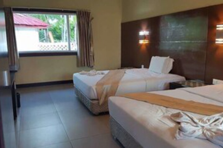Room 3 of 27