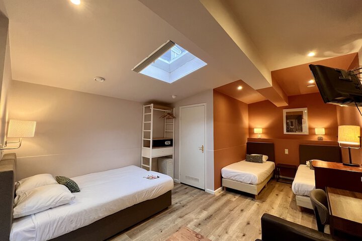 Room 26 of 59