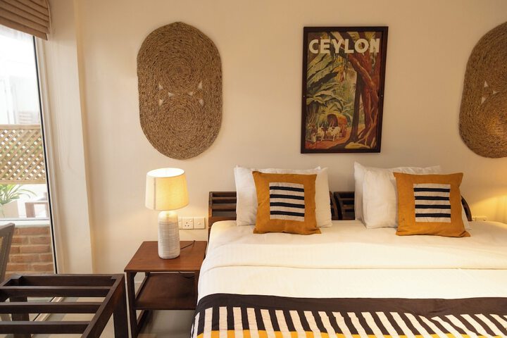 Room 6 of 73