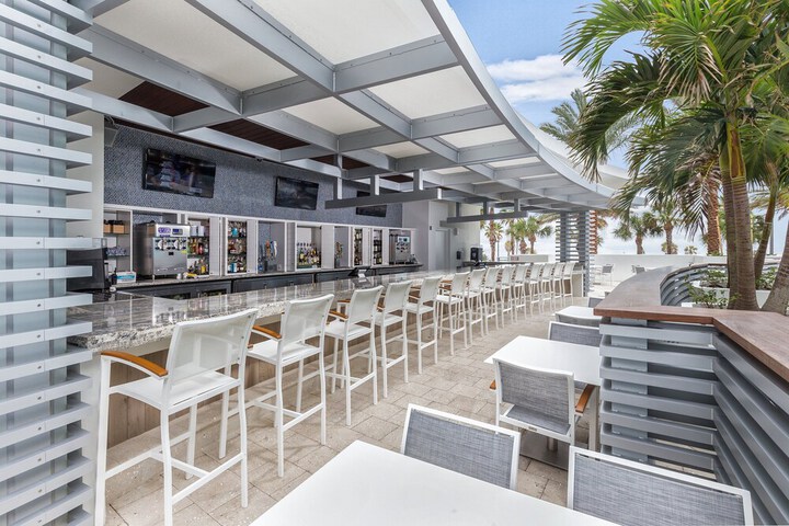 Beach bar