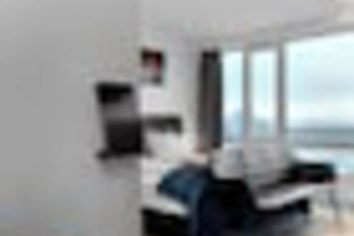 Room 35 of 219