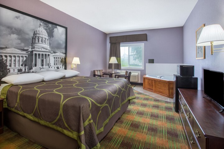 1 King Bed (8 of 8)